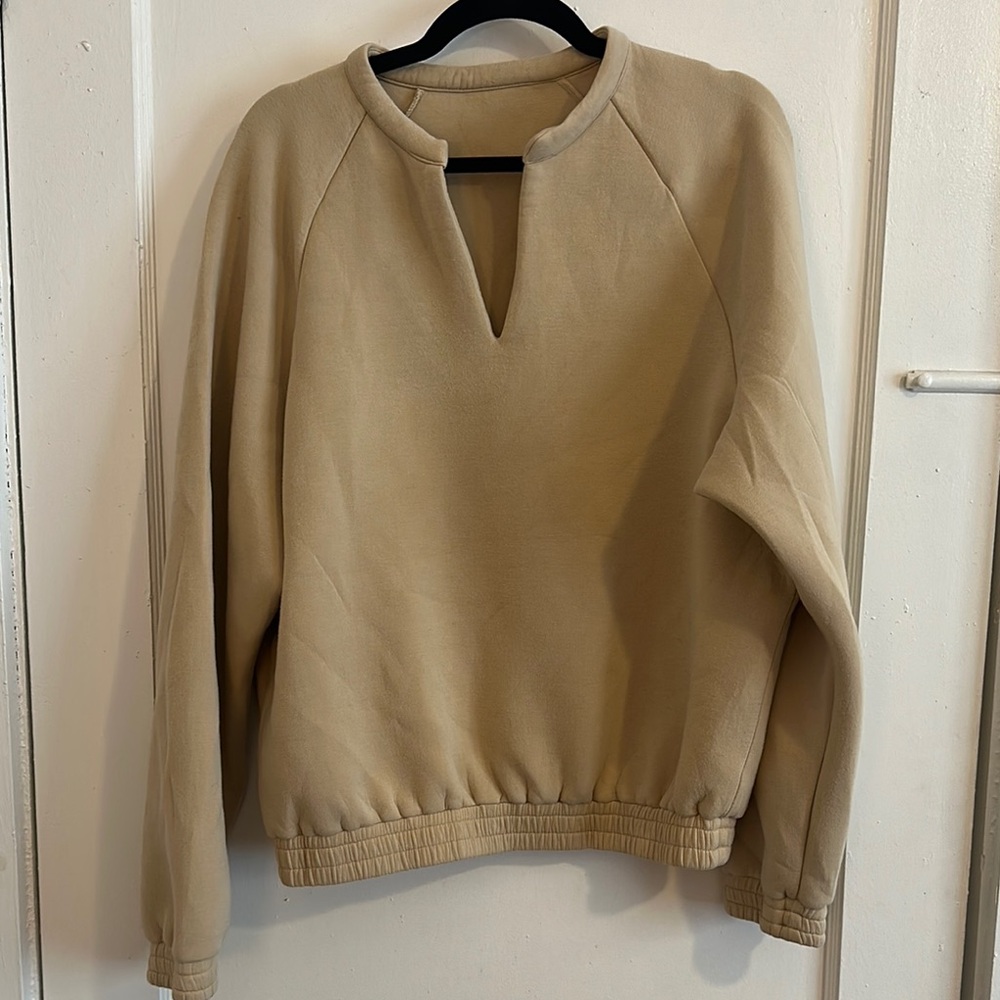 Leze The Label Beige V-Neck Pullover Sweater